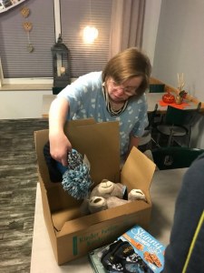 Weihnachtspäckchen für Kinder in Not – wir machen mit!