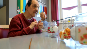 Fröhliche Osterstimmung in der Schillerstraße! 🐣🌷